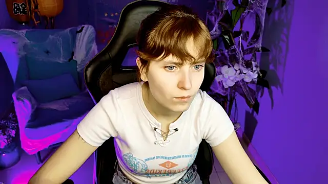 Snapshot of LolaAsmus chatting on October 23, 2025, 5:18 am LolaAsmus online show from October 23, 2025, 5:18 am