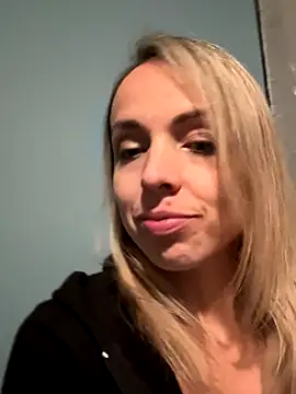 Snapshot of Annelibre chatting on October 5, 2025, 9:34 pm Annelibre online show from October 5, 2025, 9:34 pm