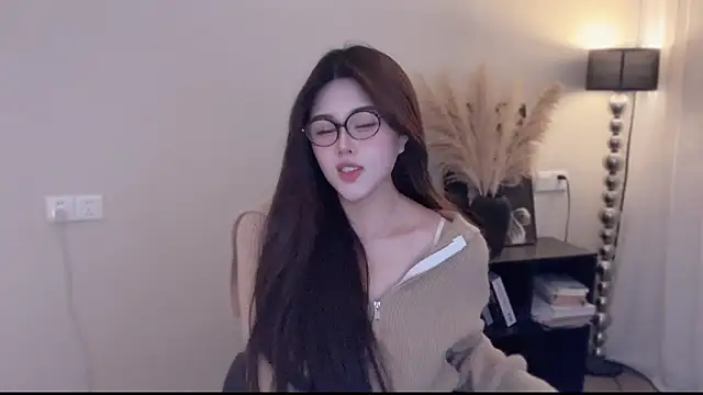 Strawberrybabyy1 online show from January 7, 2026, 12:51 pm