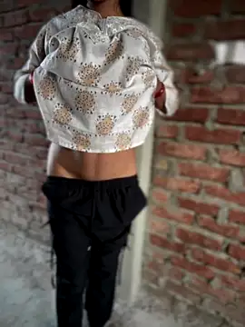 Snapshot of DiyAsingHh chatting on October 3, 2025, 12:51 am DiyAsingHh online show from October 3, 2025, 12:51 am