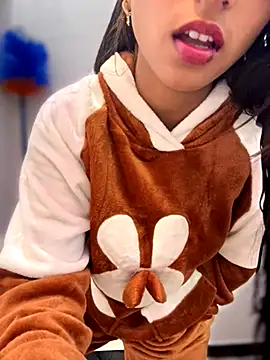 DiyAsingHh online show from November 28, 2025, 11:51 pm