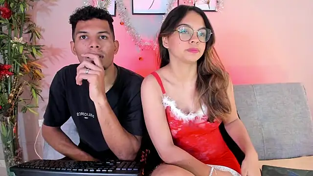 Snapshot of miaa_lux chatting on December 31, 2024, 4:35 pm miaa lux online show from December 31, 2024, 4:35 pm