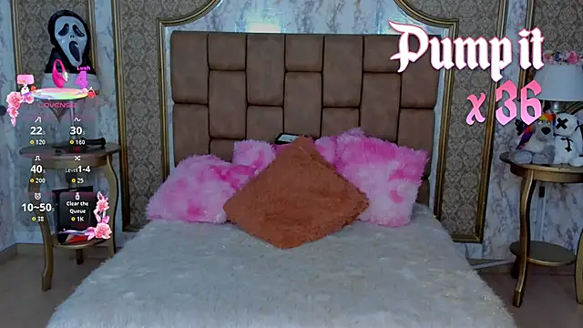 Snapshot of SoffiQueen chatting on October 28, 2025, 4:53 pm SoffiQueen online show from October 28, 2025, 4:53 pm