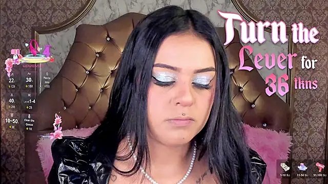 SoffiQueen online show from June 5, 2026, 2:34 pm