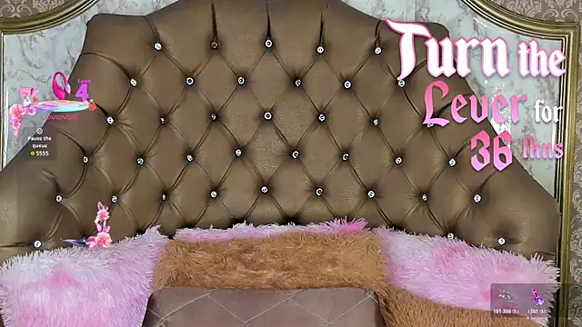 SoffiQueen online show from June 6, 2026, 1:16 pm