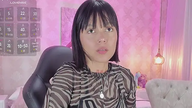 Snapshot of IVY_QADESH chatting on February 19, 2025, 7:05 pm IVY QADESH online show from February 19, 2025, 7:05 pm
