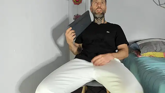 Snapshot of Antoniohot2024 chatting on February 25, 2025, 3:16 pm Antoniohot2024 online show from February 25, 2025, 3:16 pm