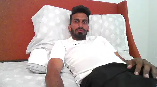 skinny  boy   online show from February 18, 2025, 9:09 pm