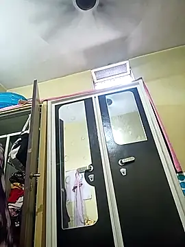 heenage online show from October 6, 2025, 5:16 am