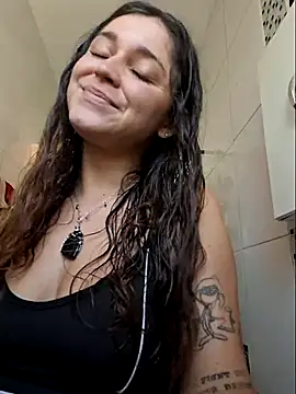 Snapshot of luuhcat09 chatting on November 11, 2025, 4:51 pm luuhcat09 online show from November 11, 2025, 4:51 pm