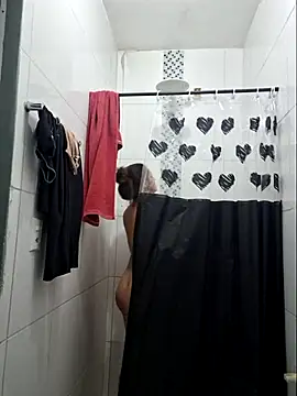 Snapshot of luuhcat09 chatting on November 17, 2025, 9:53 pm luuhcat09 online show from November 17, 2025, 9:53 pm