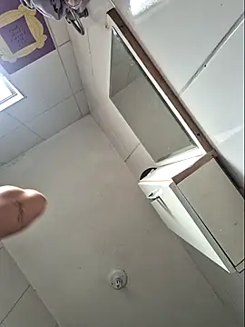 Snapshot of luuhcat09 chatting on November 20, 2025, 10:37 am luuhcat09 online show from November 20, 2025, 10:37 am