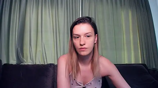 LaraStone69 online show from June 28, 2026, 5:46 am