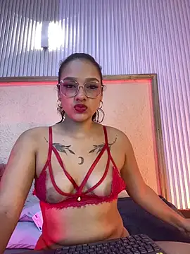 EMILYY FOXY online show from June 11, 2026, 7:12 pm