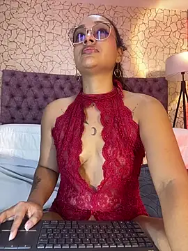 EMILYY FOXY online show from June 19, 2026, 7:06 pm