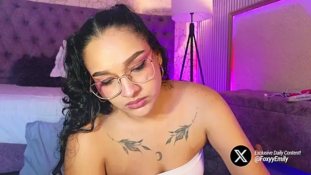 EMILYY FOXY online show from July 19, 2026, 7:06 pm