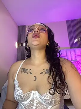 EMILYY FOXY online show from August 2, 2026, 7:12 pm