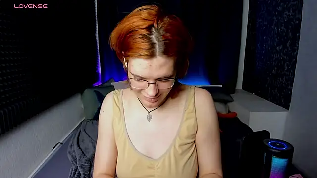 KIKI Krash online show from December 11, 2024, 4:53 pm