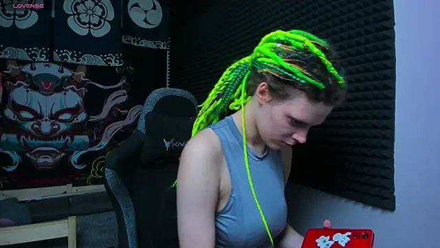 KIKI Krash online show from October 7, 2025, 10:01 am