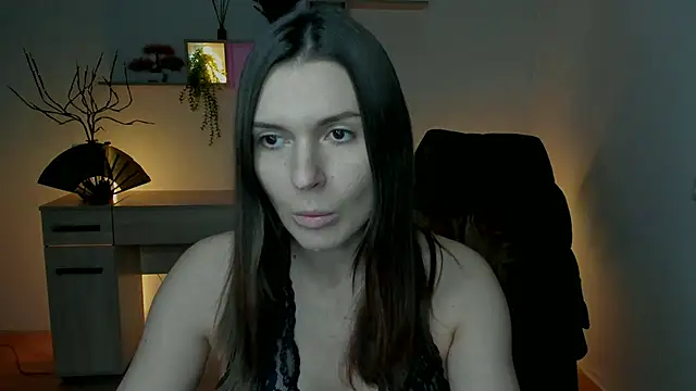 EricaPowers online show from December 10, 2024, 10:17 am