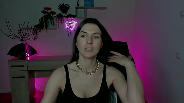 EricaPowers online show from December 23, 2024, 11:14 am