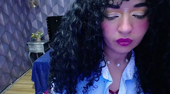 Sofiacowperx online show from January 13, 2025, 5:12 pm