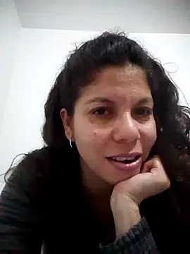 Carliina Soussa online show from February 1, 2025, 4:24 am