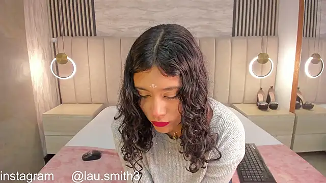 laura smith33 online show from December 19, 2025, 3:30 pm