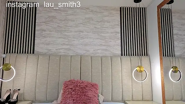 laura smith33 online show from February 4, 2026, 12:55 pm