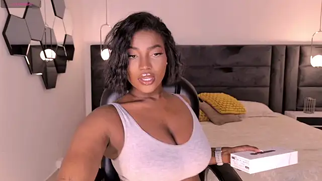 SavannahStorm online show from July 27, 2026, 7:43 pm