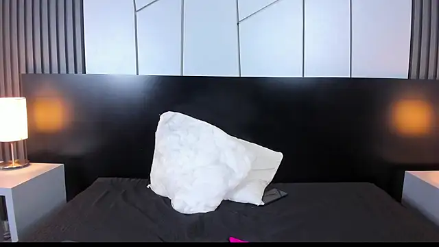 liz goth online show from February 14, 2025, 4:09 pm