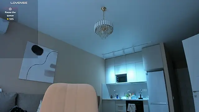 miss shine online show from December 10, 2024, 5:07 am