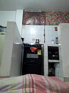 Catalinasexosa online show from December 4, 2024, 1:53 pm