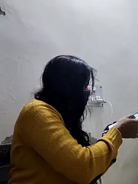 illay love online show from February 6, 2025, 1:43 pm