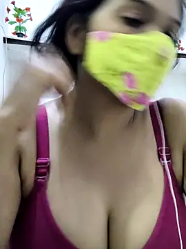 Snapshot of illay_love chatting on September 24, 2025, 6:00 pm illay love online show from September 24, 2025, 6:00 pm