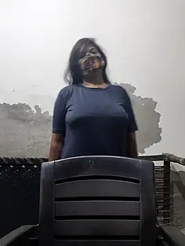 Snapshot of illay_love chatting on October 8, 2025, 4:37 pm illay love online show from October 8, 2025, 4:37 pm