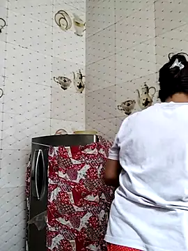 Snapshot of illay_love chatting on October 19, 2025, 7:09 am illay love online show from October 19, 2025, 7:09 am