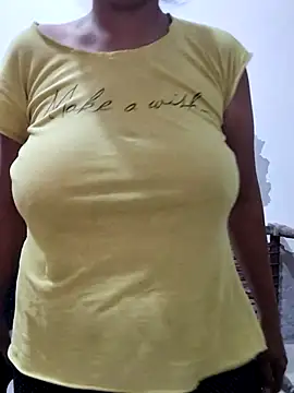 Snapshot of illay_love chatting on October 21, 2025, 4:35 am illay love online show from October 21, 2025, 4:35 am