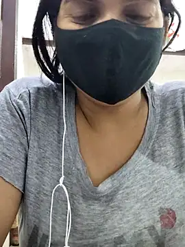 Snapshot of illay_love chatting on October 21, 2025, 5:02 pm illay love online show from October 21, 2025, 5:02 pm