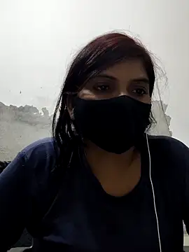 Snapshot of illay_love chatting on October 22, 2025, 5:13 pm illay love online show from October 22, 2025, 5:13 pm