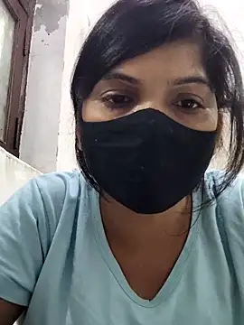 Snapshot of illay_love chatting on November 7, 2025, 3:45 pm illay love online show from November 7, 2025, 3:45 pm