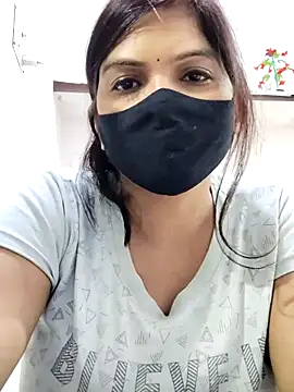 Snapshot of illay_love chatting on November 12, 2025, 5:57 pm illay love online show from November 12, 2025, 5:57 pm