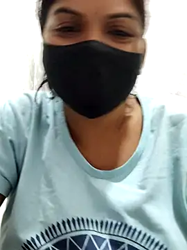 Snapshot of illay_love chatting on November 28, 2025, 6:05 am illay love online show from November 28, 2025, 6:05 am