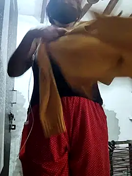 Snapshot of illay_love chatting on December 17, 2025, 4:07 am illay love online show from December 17, 2025, 4:07 am