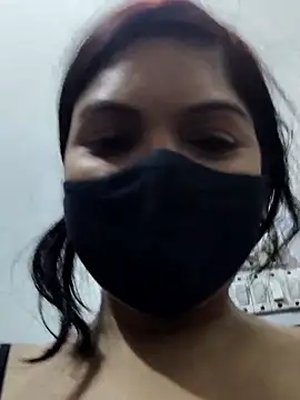 Snapshot of illay_love chatting on December 20, 2025, 5:53 pm illay love online show from December 20, 2025, 5:53 pm