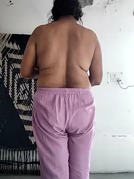 illay love online show from February 9, 2026, 7:23 am