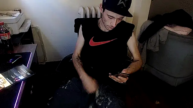 Snapshot of MrKingDick607 chatting on October 27, 2025, 4:44 pm MrKingDick607 online show from October 27, 2025, 4:44 pm