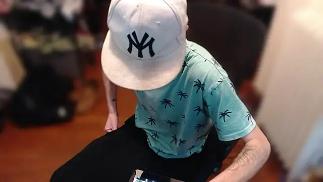 Snapshot of MrKingDick607 chatting on January 9, 2026, 7:37 pm MrKingDick607 online show from January 9, 2026, 7:37 pm