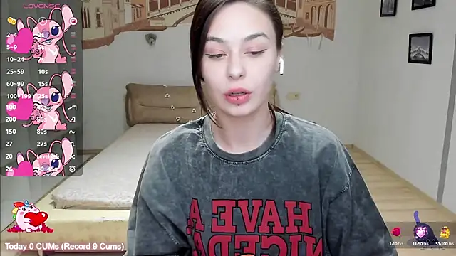 NataliMillers online show from March 22, 2025, 4:04 pm