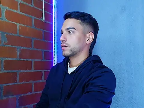 Snapshot of Leandro_valenzuela chatting on September 21, 2025, 1:07 am Leandro valenzuela online show from September 21, 2025, 1:07 am